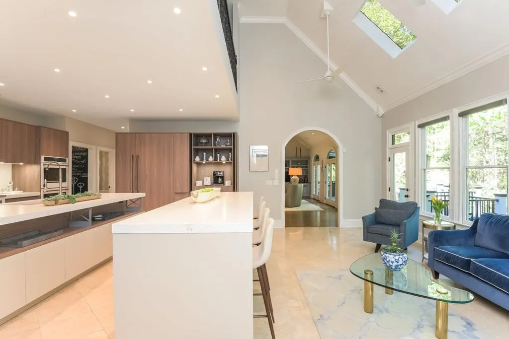 825 Marseilles Drive, Atlanta, Georgia 30327, 5 Bedrooms Bedrooms, ,5 BathroomsBathrooms,Residential,Sold,825 Marseilles Drive,7471245