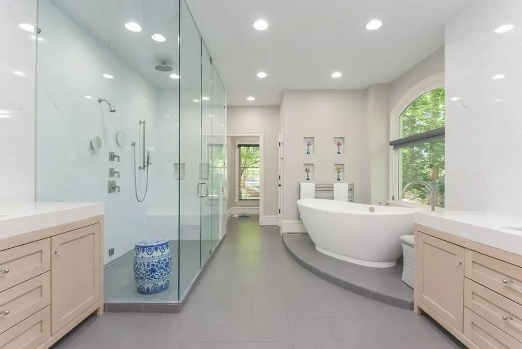 825 Marseilles Drive, Atlanta, Georgia 30327, 5 Bedrooms Bedrooms, ,5 BathroomsBathrooms,Residential,Sold,825 Marseilles Drive,7471245