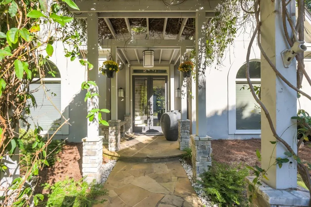 825 Marseilles Drive, Atlanta, Georgia 30327, 5 Bedrooms Bedrooms, ,5 BathroomsBathrooms,Residential,Sold,825 Marseilles Drive,7471245