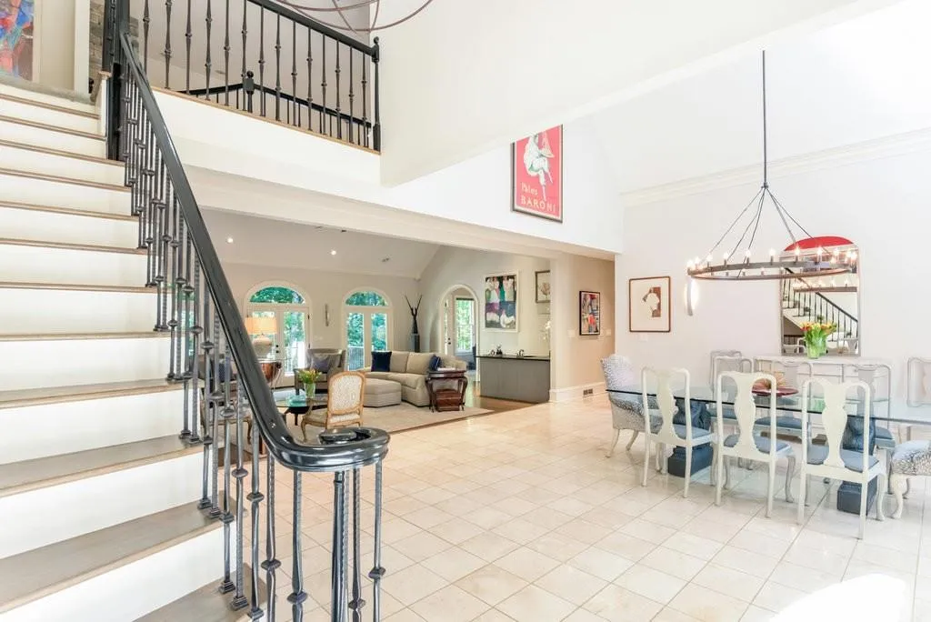 825 Marseilles Drive, Atlanta, Georgia 30327, 5 Bedrooms Bedrooms, ,5 BathroomsBathrooms,Residential,Sold,825 Marseilles Drive,7471245