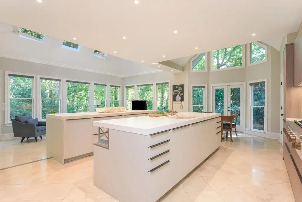 825 Marseilles Drive, Atlanta, Georgia 30327, 5 Bedrooms Bedrooms, ,5 BathroomsBathrooms,Residential,Sold,825 Marseilles Drive,7471245