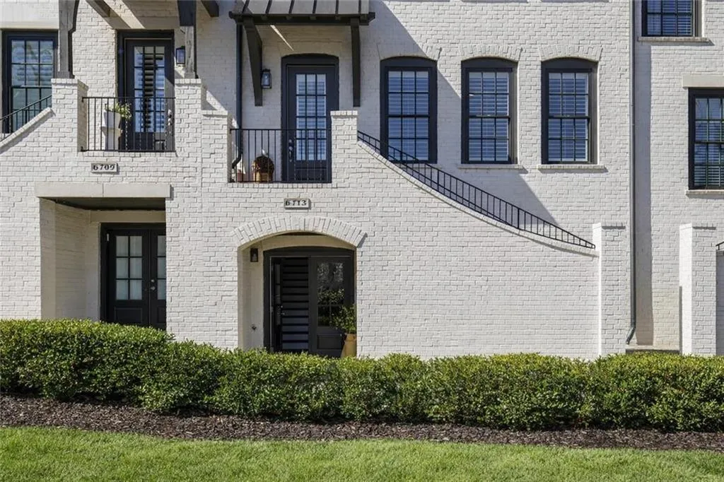 6413 Radiant Trace, Atlanta, Georgia 30328, 3 Bedrooms Bedrooms, ,3 BathroomsBathrooms,Residential,For Sale,6413 Radiant Trace,7725271