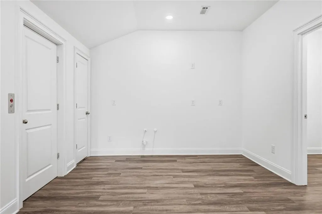6413 Radiant Trace, Atlanta, Georgia 30328, 3 Bedrooms Bedrooms, ,3 BathroomsBathrooms,Residential,For Sale,6413 Radiant Trace,7725271
