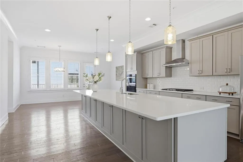 6413 Radiant Trace, Atlanta, Georgia 30328, 3 Bedrooms Bedrooms, ,3 BathroomsBathrooms,Residential,For Sale,6413 Radiant Trace,7725271