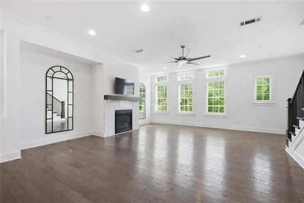 6413 Radiant Trace, Atlanta, Georgia 30328, 3 Bedrooms Bedrooms, ,3 BathroomsBathrooms,Residential,For Sale,6413 Radiant Trace,7725271