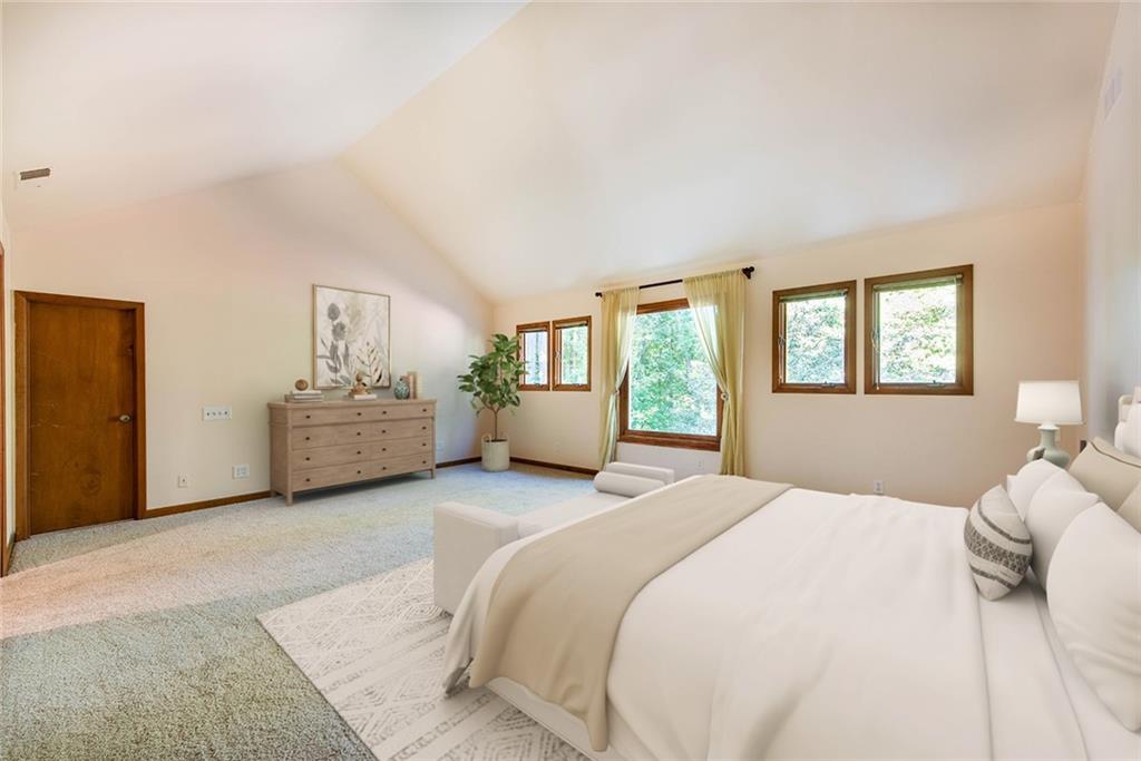 9880 Huntcliff Trace, Sandy Springs, Georgia 30350, 4 Bedrooms Bedrooms, ,3 BathroomsBathrooms,Residential,Sold,9880 Huntcliff Trace,7283845