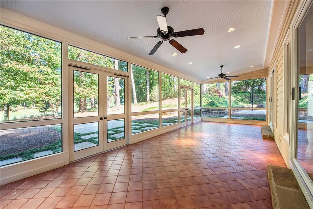 9880 Huntcliff Trace, Sandy Springs, Georgia 30350, 4 Bedrooms Bedrooms, ,3 BathroomsBathrooms,Residential,Sold,9880 Huntcliff Trace,7283845