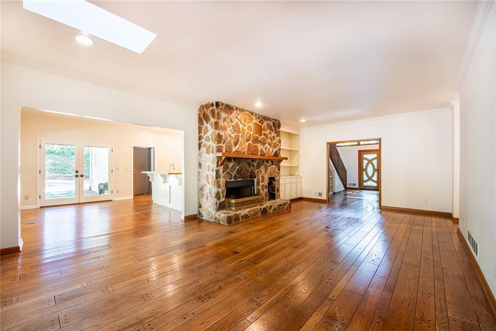 9880 Huntcliff Trace, Sandy Springs, Georgia 30350, 4 Bedrooms Bedrooms, ,3 BathroomsBathrooms,Residential,Sold,9880 Huntcliff Trace,7283845