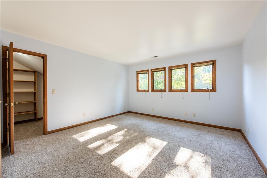 9880 Huntcliff Trace, Sandy Springs, Georgia 30350, 4 Bedrooms Bedrooms, ,3 BathroomsBathrooms,Residential,Sold,9880 Huntcliff Trace,7283845