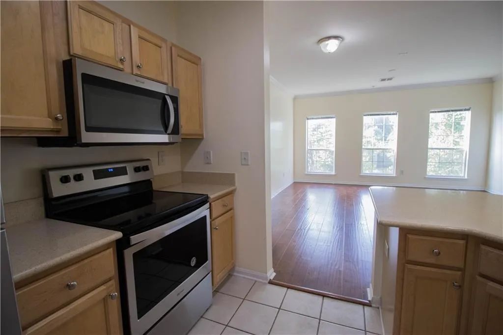 5641 Roswell Road Unit 108, Sandy Springs, Georgia 30342, 1 Bedroom Bedrooms, ,1 BathroomBathrooms,Residential,Sold,5641 Roswell Road Unit 108,6562373