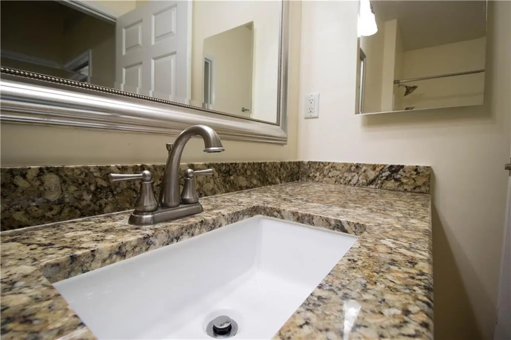 5641 Roswell Road Unit 108, Sandy Springs, Georgia 30342, 1 Bedroom Bedrooms, ,1 BathroomBathrooms,Residential,Sold,5641 Roswell Road Unit 108,6562373