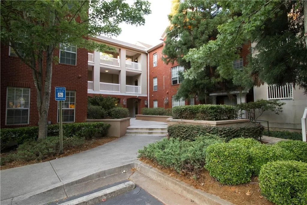5641 Roswell Road Unit 108, Sandy Springs, Georgia 30342, 1 Bedroom Bedrooms, ,1 BathroomBathrooms,Residential,Sold,5641 Roswell Road Unit 108,6562373