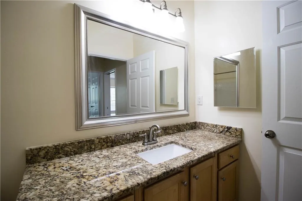 5641 Roswell Road Unit 108, Sandy Springs, Georgia 30342, 1 Bedroom Bedrooms, ,1 BathroomBathrooms,Residential,Sold,5641 Roswell Road Unit 108,6562373