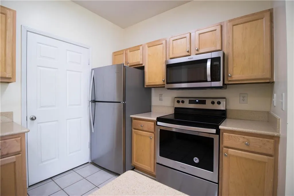 5641 Roswell Road Unit 108, Sandy Springs, Georgia 30342, 1 Bedroom Bedrooms, ,1 BathroomBathrooms,Residential,Sold,5641 Roswell Road Unit 108,6562373
