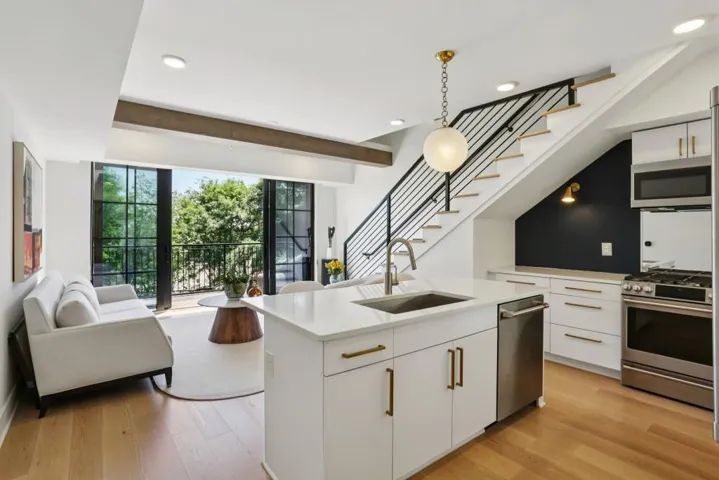 346 Peters Street Sw Unit 303, Atlanta, Georgia 30313