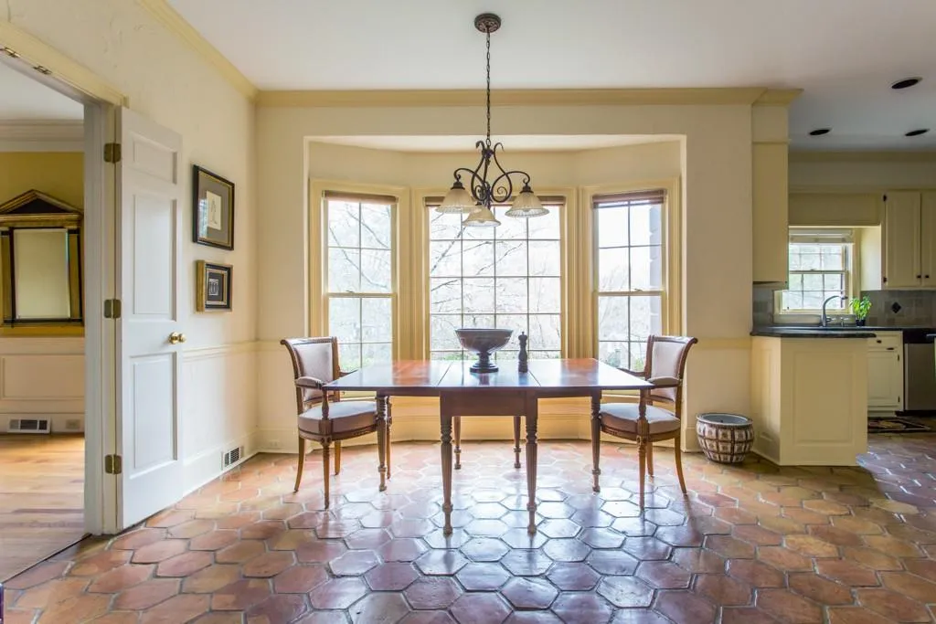 330 Quiet Water Lane, Sandy Springs, Georgia 30350, 4 Bedrooms Bedrooms, ,5 BathroomsBathrooms,Residential,Sold,330 Quiet Water Lane,5750762