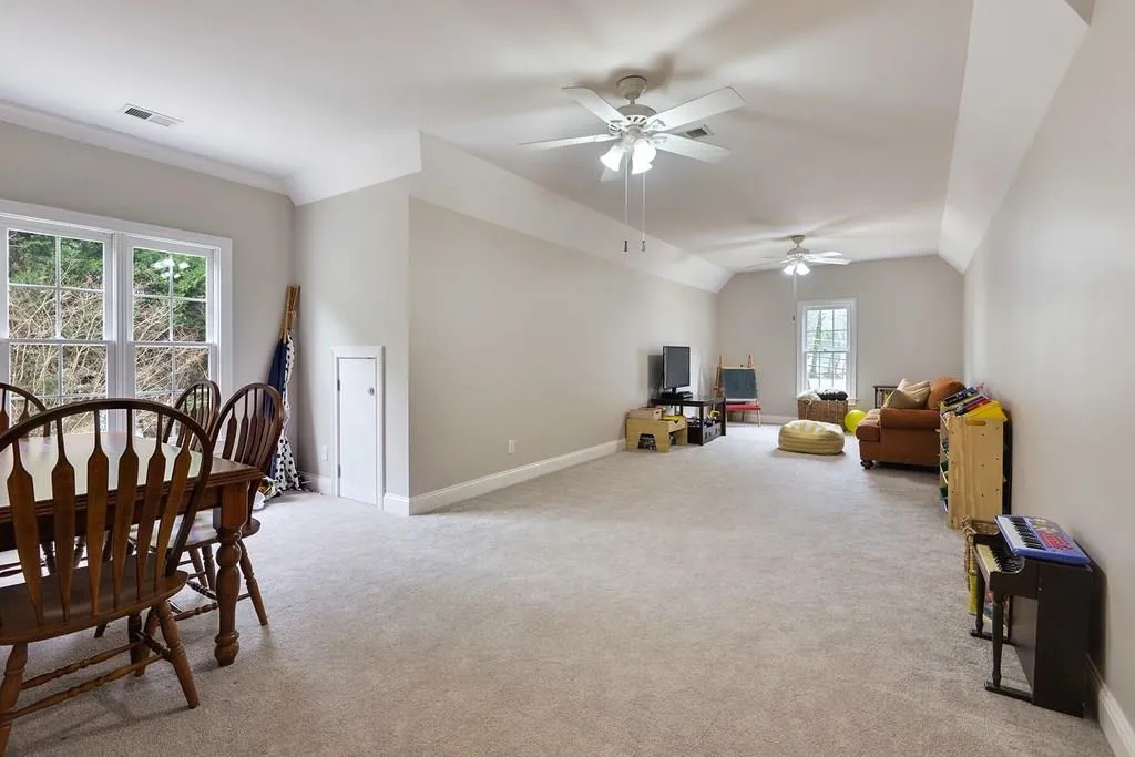 900 Heards Ferry Road, Sandy Springs, Georgia 30328, 4 Bedrooms Bedrooms, ,4 BathroomsBathrooms,Residential,Sold,900 Heards Ferry Road,6127480