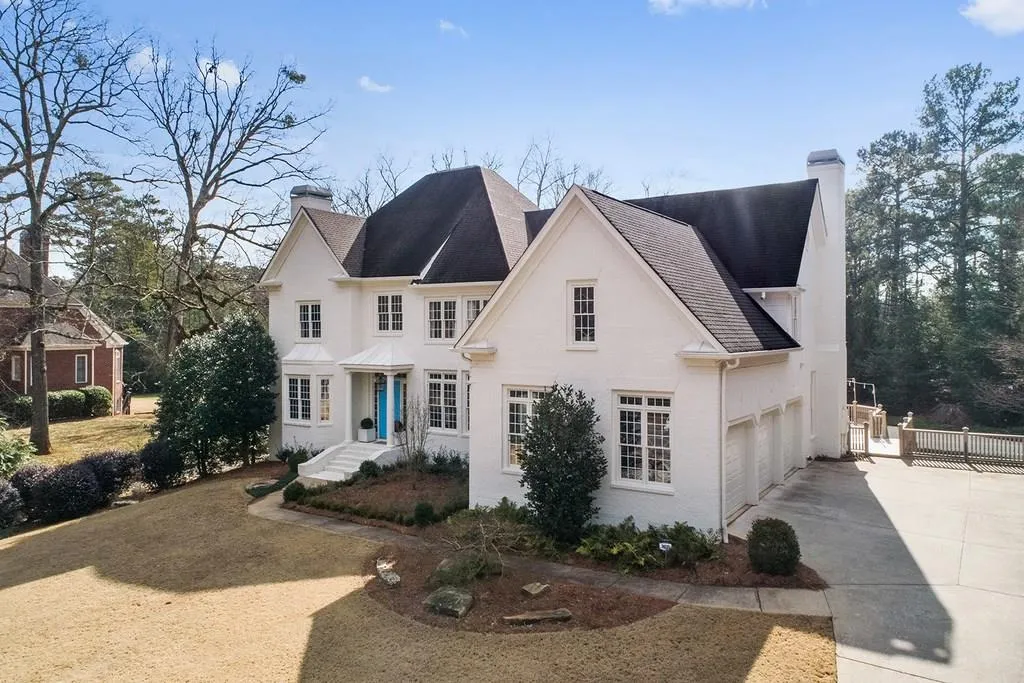 900 Heards Ferry Road, Sandy Springs, Georgia 30328, 4 Bedrooms Bedrooms, ,4 BathroomsBathrooms,Residential,Sold,900 Heards Ferry Road,6127480