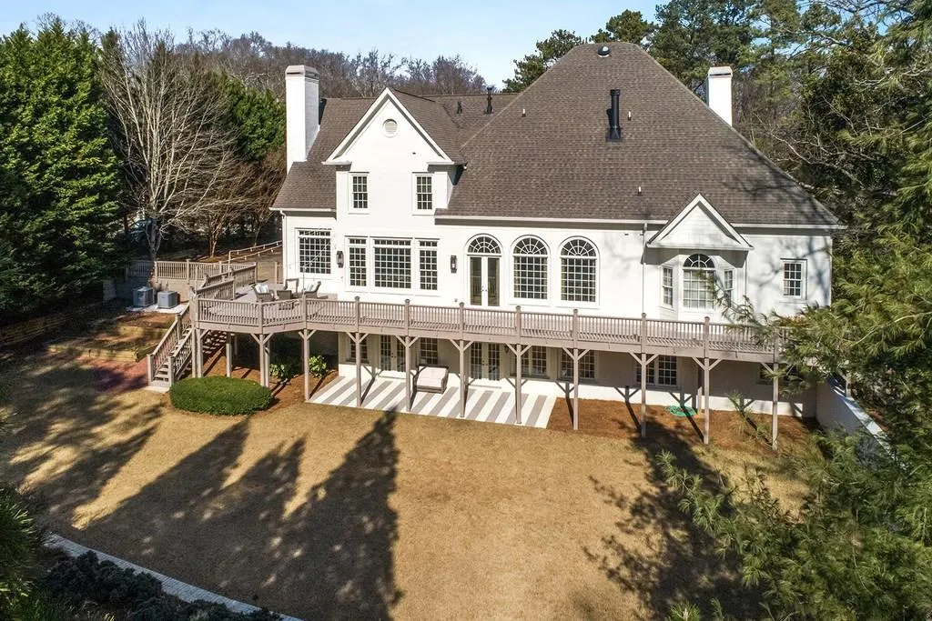 900 Heards Ferry Road, Sandy Springs, Georgia 30328, 4 Bedrooms Bedrooms, ,4 BathroomsBathrooms,Residential,Sold,900 Heards Ferry Road,6127480