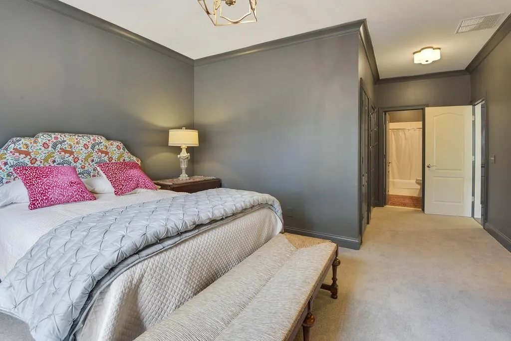 900 Heards Ferry Road, Sandy Springs, Georgia 30328, 4 Bedrooms Bedrooms, ,4 BathroomsBathrooms,Residential,Sold,900 Heards Ferry Road,6127480