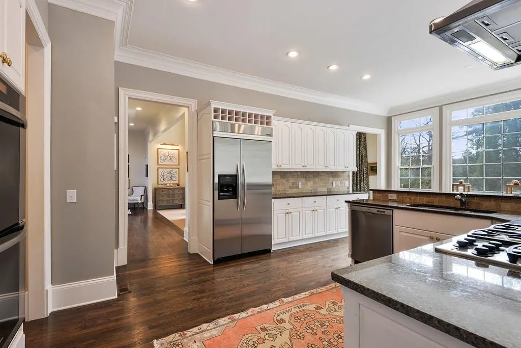 900 Heards Ferry Road, Sandy Springs, Georgia 30328, 4 Bedrooms Bedrooms, ,4 BathroomsBathrooms,Residential,Sold,900 Heards Ferry Road,6127480