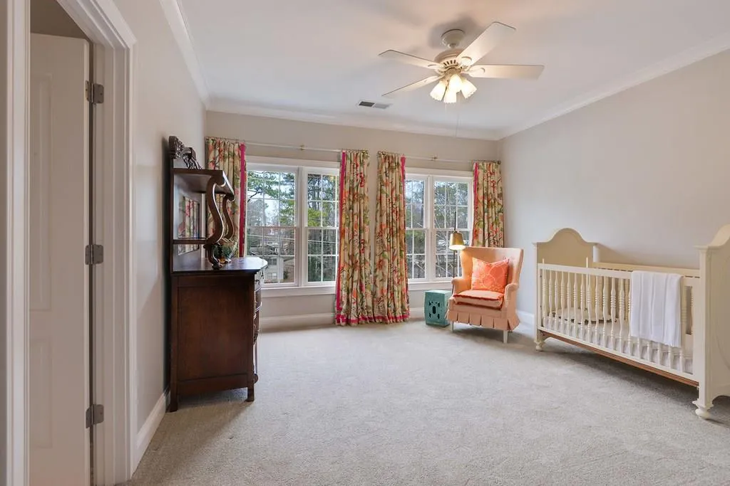 900 Heards Ferry Road, Sandy Springs, Georgia 30328, 4 Bedrooms Bedrooms, ,4 BathroomsBathrooms,Residential,Sold,900 Heards Ferry Road,6127480