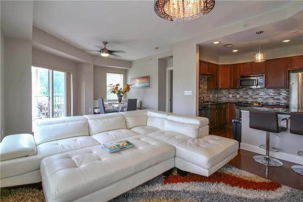 200 River Vista Drive Unit 602, Atlanta, Georgia 30339, 2 Bedrooms Bedrooms, ,2 BathroomsBathrooms,Residential,Sold,200 River Vista Drive Unit 602,6053070