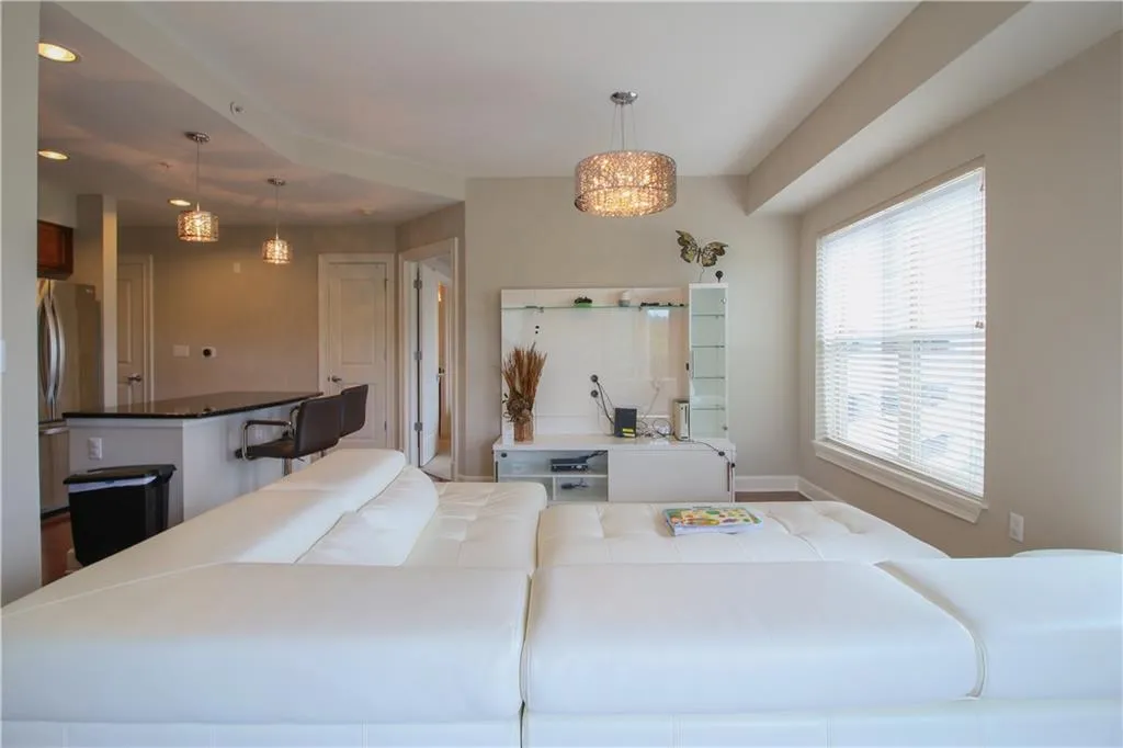 200 River Vista Drive Unit 602, Atlanta, Georgia 30339, 2 Bedrooms Bedrooms, ,2 BathroomsBathrooms,Residential,Sold,200 River Vista Drive Unit 602,6053070