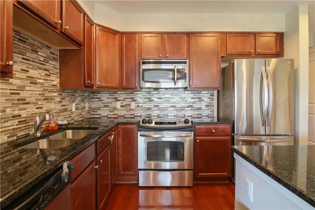 200 River Vista Drive Unit 602, Atlanta, Georgia 30339, 2 Bedrooms Bedrooms, ,2 BathroomsBathrooms,Residential,Sold,200 River Vista Drive Unit 602,6053070