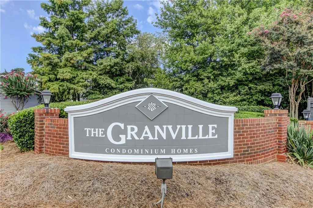 642 Granville Ct, Sandy Springs, Georgia 30328, 2 Bedrooms Bedrooms, ,2 BathroomsBathrooms,Residential,Sold,642 Granville Ct,6735408