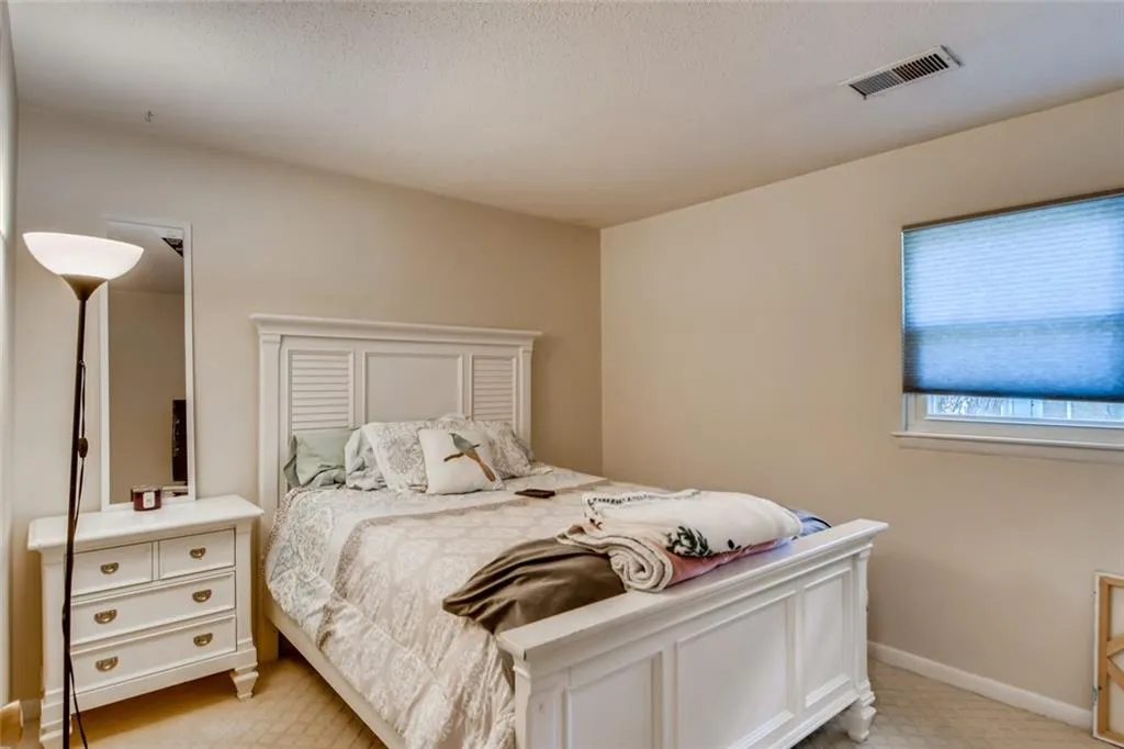 7118 Stonington Drive, Sandy Springs, Georgia 30328, 3 Bedrooms Bedrooms, ,2 BathroomsBathrooms,Residential,Sold,7118 Stonington Drive,6714708