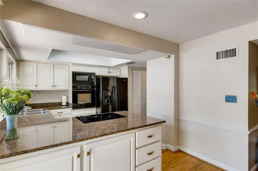 7118 Stonington Drive, Sandy Springs, Georgia 30328, 3 Bedrooms Bedrooms, ,2 BathroomsBathrooms,Residential,Sold,7118 Stonington Drive,6714708