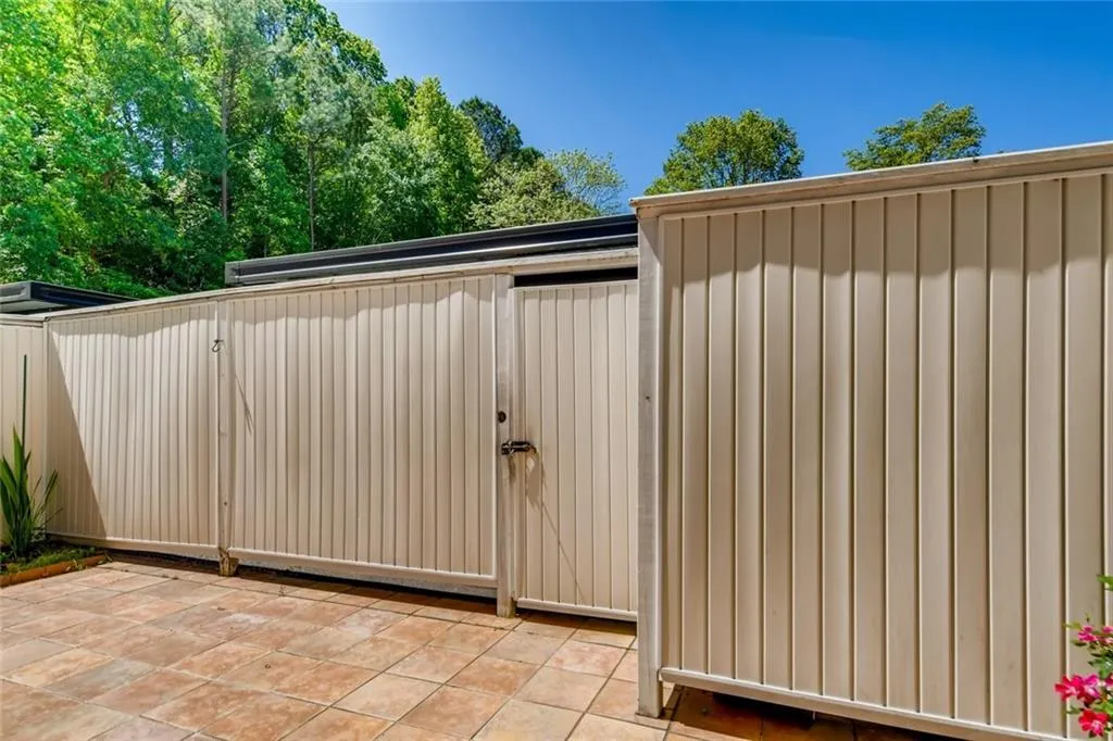 7118 Stonington Drive, Sandy Springs, Georgia 30328, 3 Bedrooms Bedrooms, ,2 BathroomsBathrooms,Residential,Sold,7118 Stonington Drive,6714708