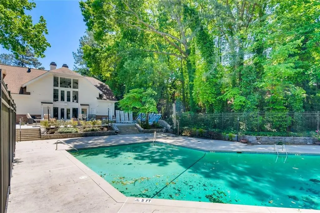 7118 Stonington Drive, Sandy Springs, Georgia 30328, 3 Bedrooms Bedrooms, ,2 BathroomsBathrooms,Residential,Sold,7118 Stonington Drive,6714708