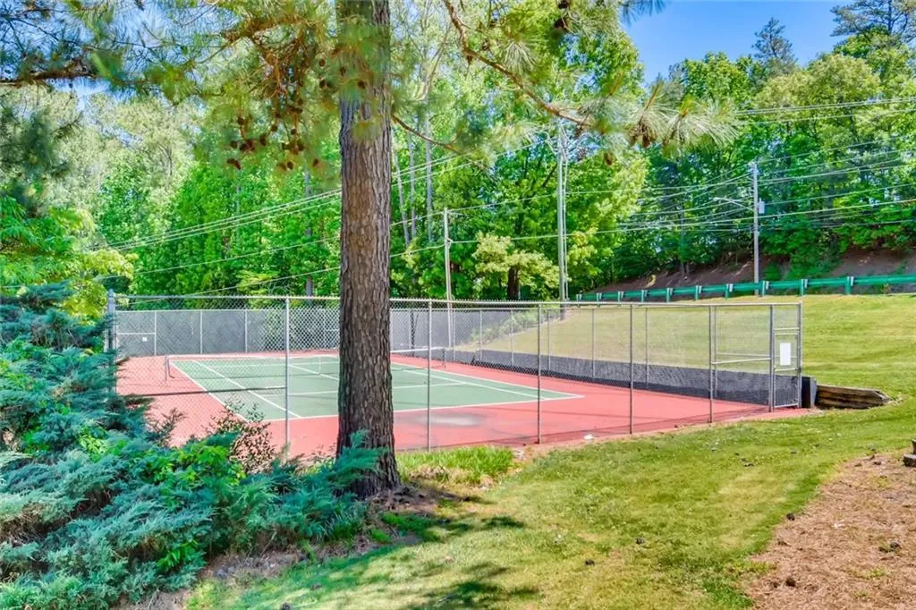 7118 Stonington Drive, Sandy Springs, Georgia 30328, 3 Bedrooms Bedrooms, ,2 BathroomsBathrooms,Residential,Sold,7118 Stonington Drive,6714708