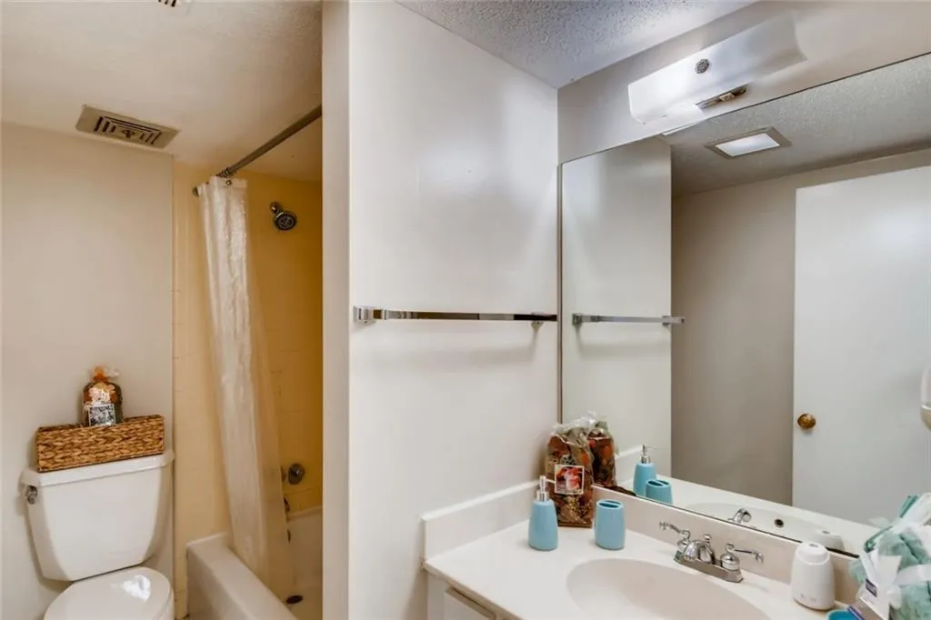 7118 Stonington Drive, Sandy Springs, Georgia 30328, 3 Bedrooms Bedrooms, ,2 BathroomsBathrooms,Residential,Sold,7118 Stonington Drive,6714708