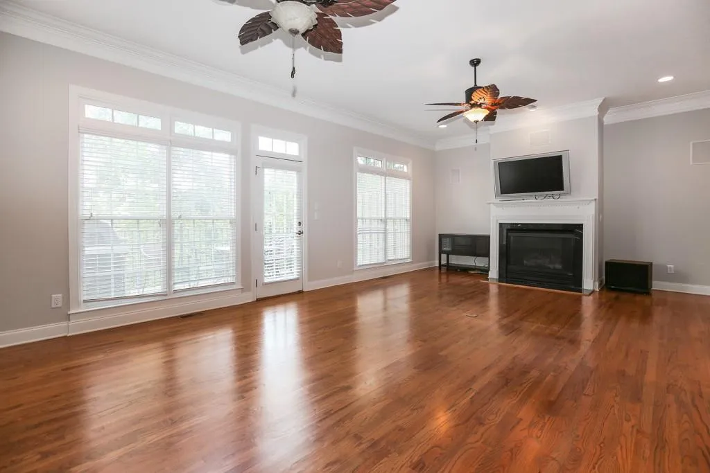238 Meeting Lane, Atlanta, Georgia 30342, 4 Bedrooms Bedrooms, ,2 BathroomsBathrooms,Residential,Sold,238 Meeting Lane,5897829
