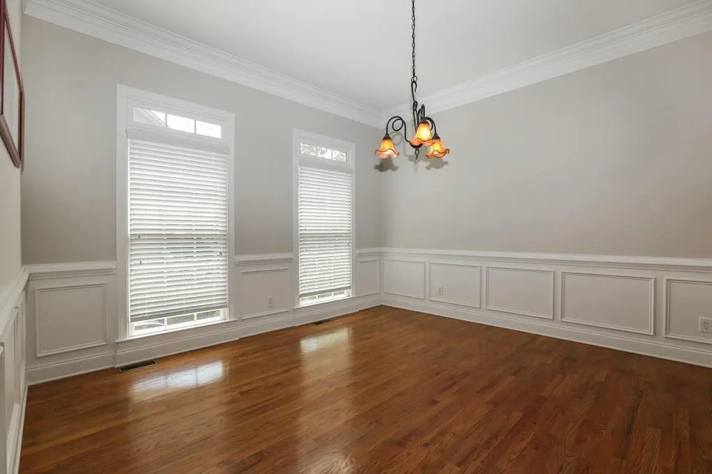 238 Meeting Lane, Atlanta, Georgia 30342, 4 Bedrooms Bedrooms, ,2 BathroomsBathrooms,Residential,Sold,238 Meeting Lane,5897829