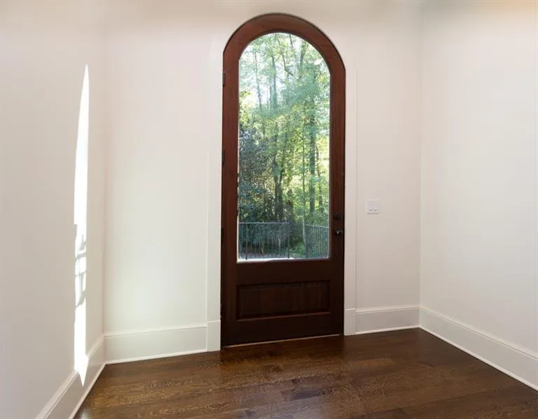 896 Crest Valley Drive, Sandy Springs, Georgia 30327, 6 Bedrooms Bedrooms, ,6 BathroomsBathrooms,Residential,Sold,896 Crest Valley Drive,6619793