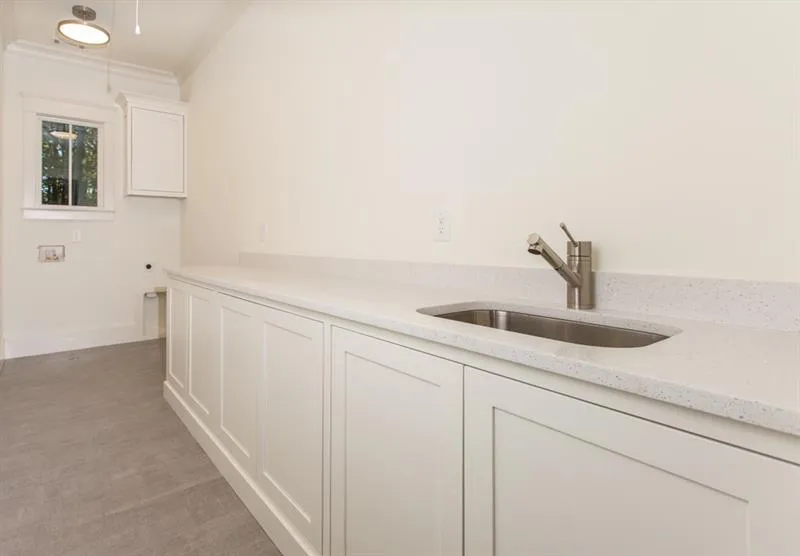 896 Crest Valley Drive, Sandy Springs, Georgia 30327, 6 Bedrooms Bedrooms, ,6 BathroomsBathrooms,Residential,Sold,896 Crest Valley Drive,6619793