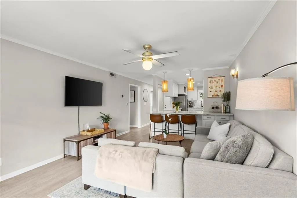 5400 Roswell Road Unit P8, Sandy Springs, Georgia 30342, 2 Bedrooms Bedrooms, ,1 BathroomBathrooms,Residential,Sold,5400 Roswell Road Unit P8,7213737 5400 Roswell Road Unit P8, Sandy Springs, Georgia 30342, 2 Bedrooms Bedrooms, ,1 BathroomBathrooms,Residential,Sold,5400 Roswell Road Unit P8,7213737