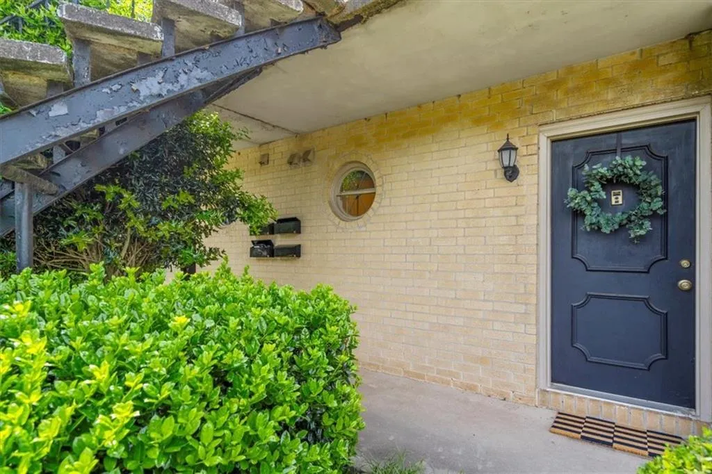 5400 Roswell Road Unit P8, Sandy Springs, Georgia 30342, 2 Bedrooms Bedrooms, ,1 BathroomBathrooms,Residential,Sold,5400 Roswell Road Unit P8,7213737 5400 Roswell Road Unit P8, Sandy Springs, Georgia 30342, 2 Bedrooms Bedrooms, ,1 BathroomBathrooms,Residential,Sold,5400 Roswell Road Unit P8,7213737