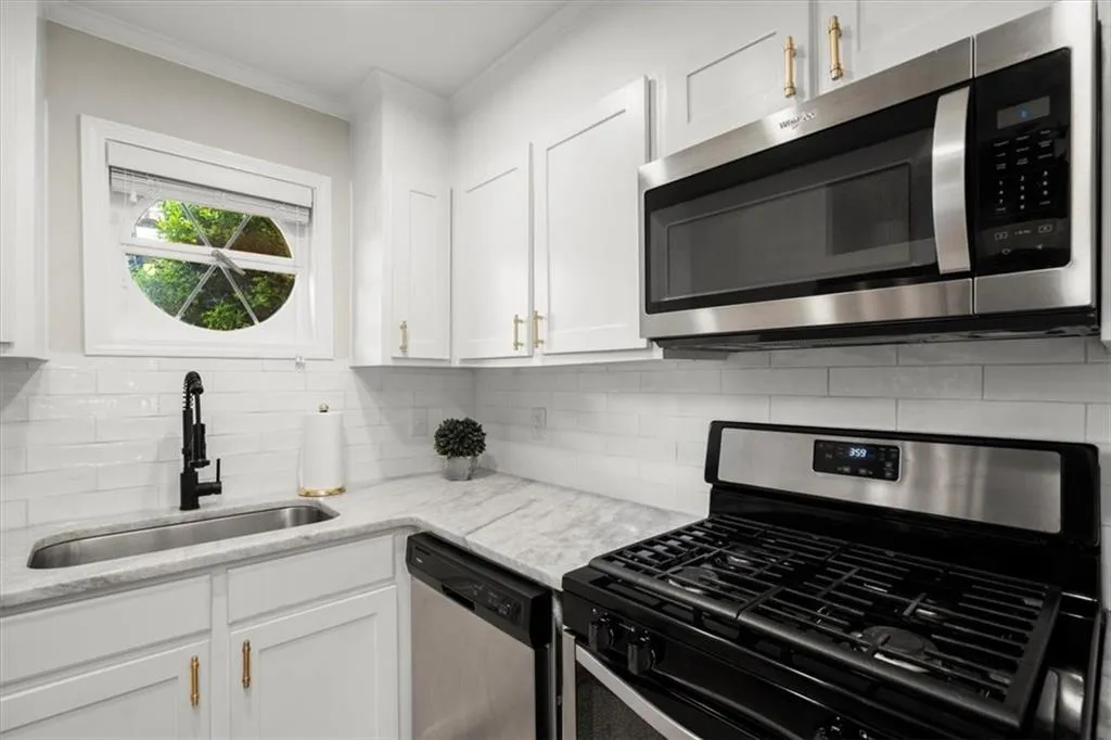 5400 Roswell Road Unit P8, Sandy Springs, Georgia 30342, 2 Bedrooms Bedrooms, ,1 BathroomBathrooms,Residential,Sold,5400 Roswell Road Unit P8,7213737 5400 Roswell Road Unit P8, Sandy Springs, Georgia 30342, 2 Bedrooms Bedrooms, ,1 BathroomBathrooms,Residential,Sold,5400 Roswell Road Unit P8,7213737