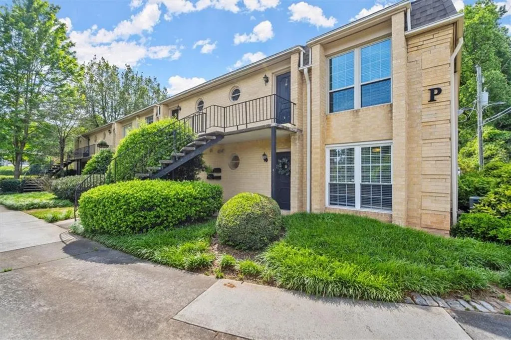 5400 Roswell Road Unit P8, Sandy Springs, Georgia 30342, 2 Bedrooms Bedrooms, ,1 BathroomBathrooms,Residential,Sold,5400 Roswell Road Unit P8,7213737 5400 Roswell Road Unit P8, Sandy Springs, Georgia 30342, 2 Bedrooms Bedrooms, ,1 BathroomBathrooms,Residential,Sold,5400 Roswell Road Unit P8,7213737