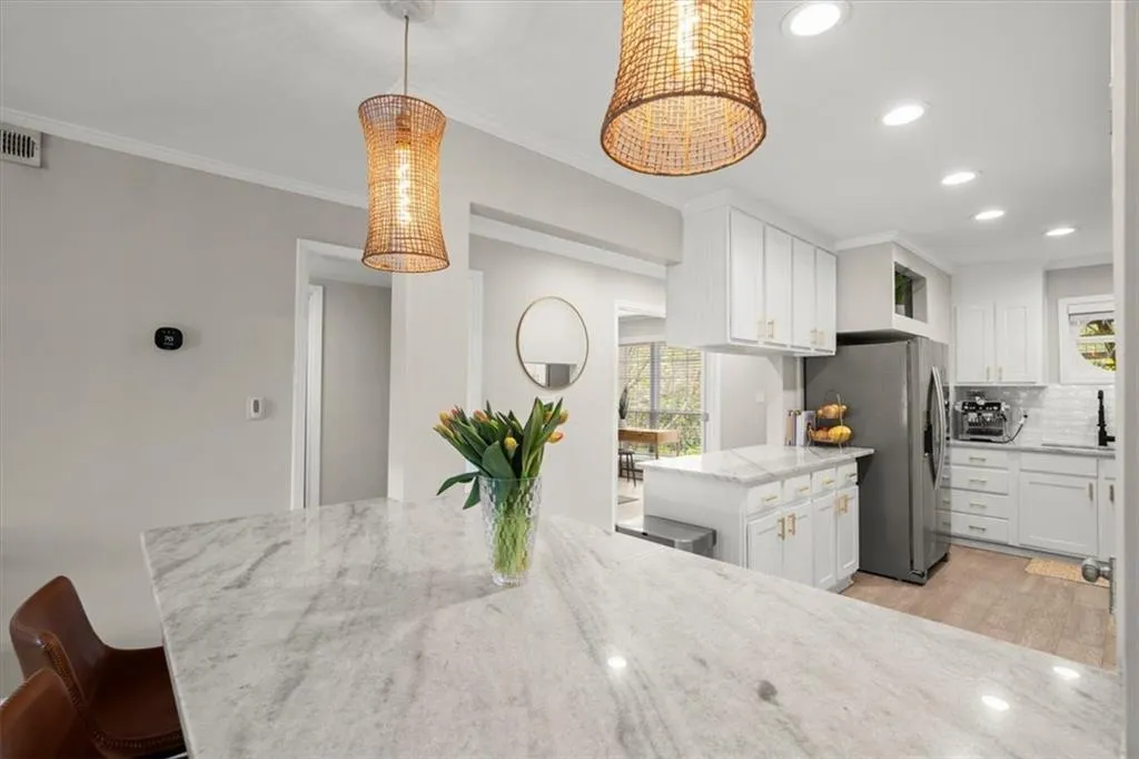 5400 Roswell Road Unit P8, Sandy Springs, Georgia 30342, 2 Bedrooms Bedrooms, ,1 BathroomBathrooms,Residential,Sold,5400 Roswell Road Unit P8,7213737 5400 Roswell Road Unit P8, Sandy Springs, Georgia 30342, 2 Bedrooms Bedrooms, ,1 BathroomBathrooms,Residential,Sold,5400 Roswell Road Unit P8,7213737