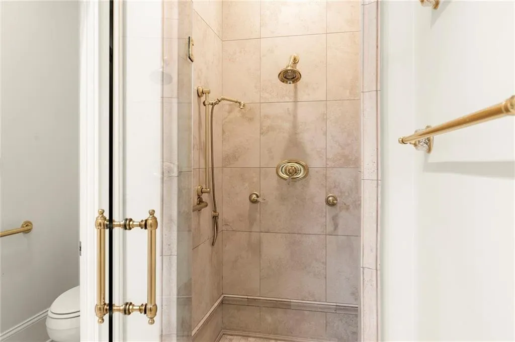 3657 Peachtree Road Ne Unit 8a, Atlanta, Georgia 30319, 3 Bedrooms Bedrooms, ,3 BathroomsBathrooms,Residential,For Sale,3657 Peachtree Road Ne Unit 8a,7616313
