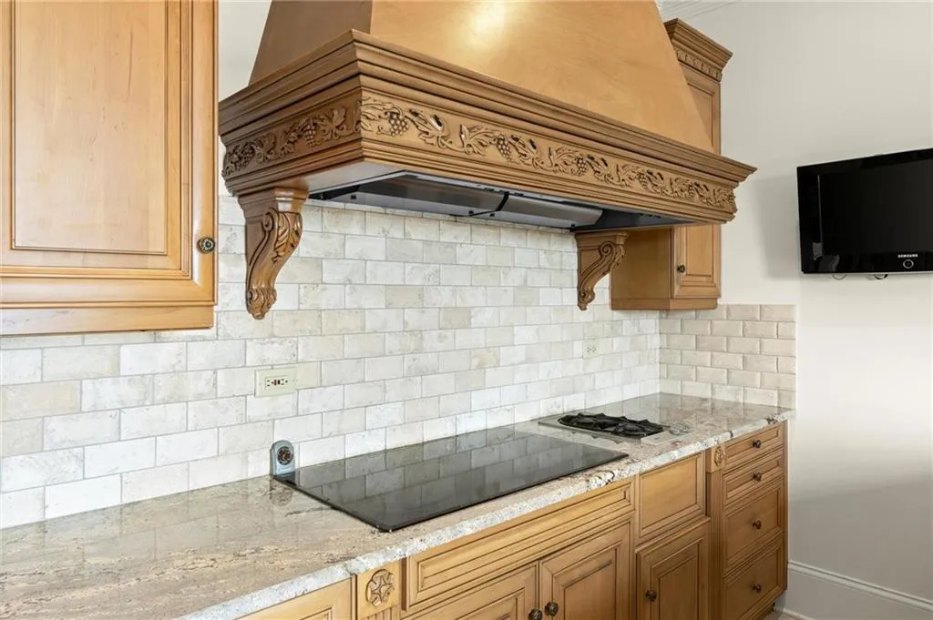 3657 Peachtree Road Ne Unit 8a, Atlanta, Georgia 30319, 3 Bedrooms Bedrooms, ,3 BathroomsBathrooms,Residential,For Sale,3657 Peachtree Road Ne Unit 8a,7616313