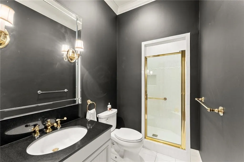 3657 Peachtree Road Ne Unit 8a, Atlanta, Georgia 30319, 3 Bedrooms Bedrooms, ,3 BathroomsBathrooms,Residential,For Sale,3657 Peachtree Road Ne Unit 8a,7616313