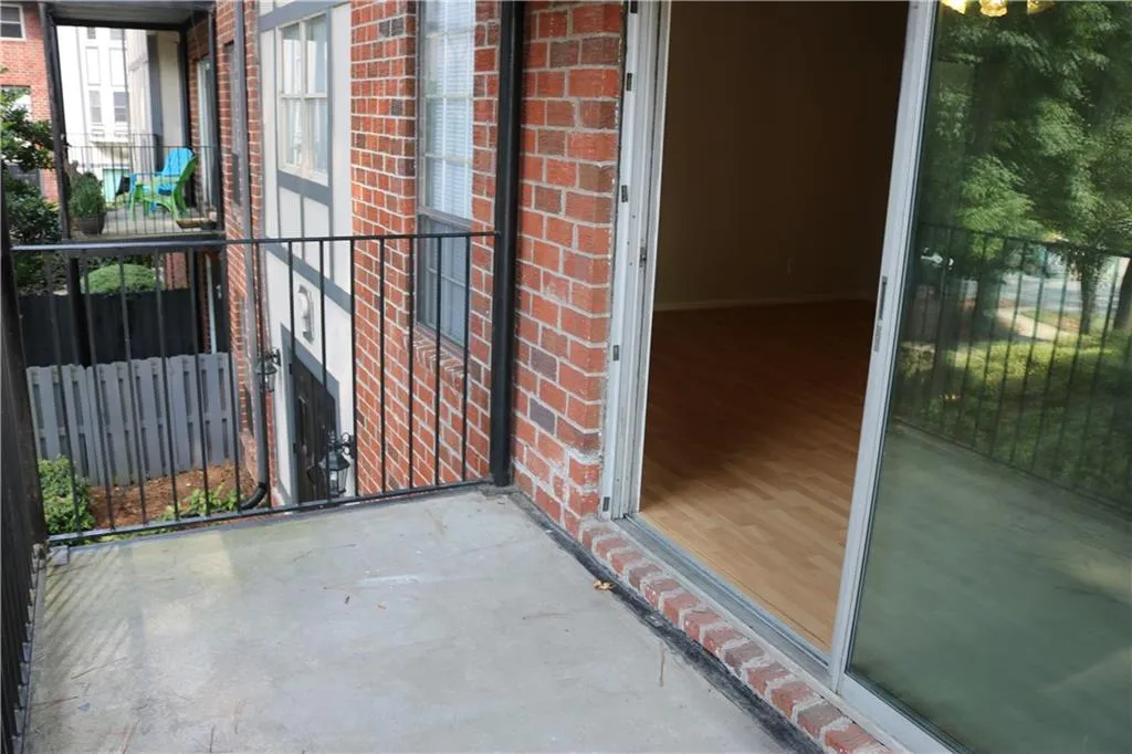 6851 Roswell Road Unit P3, Sandy Springs, Georgia 30328, 2 Bedrooms Bedrooms, ,2 BathroomsBathrooms,Residential,Sold,6851 Roswell Road Unit P3,6944589