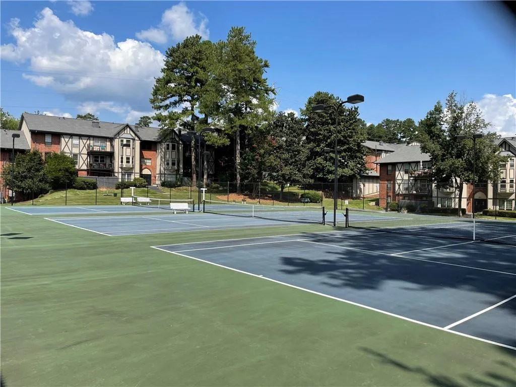 6851 Roswell Road Unit P3, Sandy Springs, Georgia 30328, 2 Bedrooms Bedrooms, ,2 BathroomsBathrooms,Residential,Sold,6851 Roswell Road Unit P3,6944589